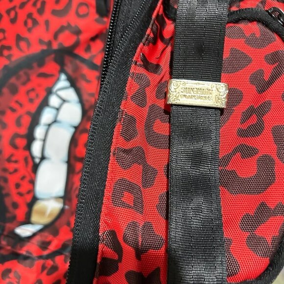Sprayground Red Leopard Lips Backpack Limited Edition Gold Fangs Full size Clean - Picture 7 of 9